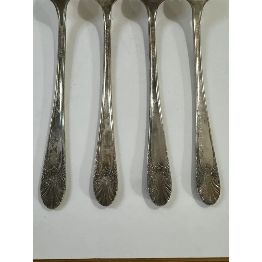 4 Grille Forks Vintage International Crown Radiance Silverplate Flatware (1939)